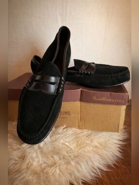 G.H. Bass & Co.  Men's Black Suede with leather Loafers 13D NIB